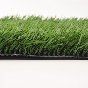 Grama artificial de futebol de grama sintética de solidez de cor forte para futebol 